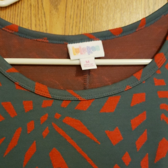Lularoe Carly - Picture 2 of 3